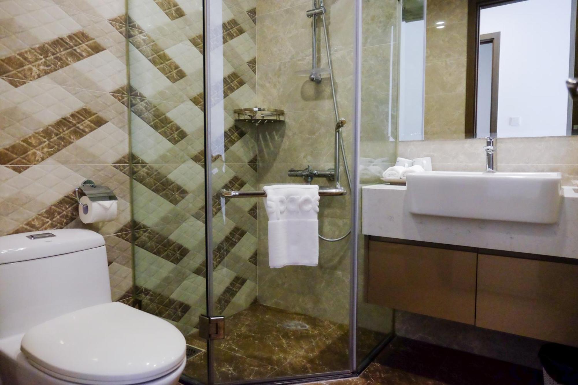 Aspaces Serviced Apartments - Vinhomes West Point Ханой Екстер'єр фото