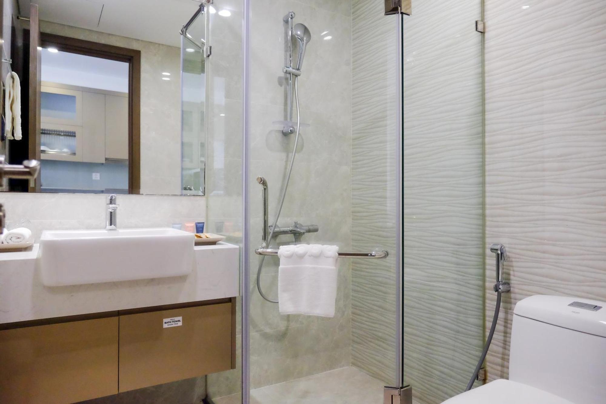 Aspaces Serviced Apartments - Vinhomes West Point Ханой Екстер'єр фото